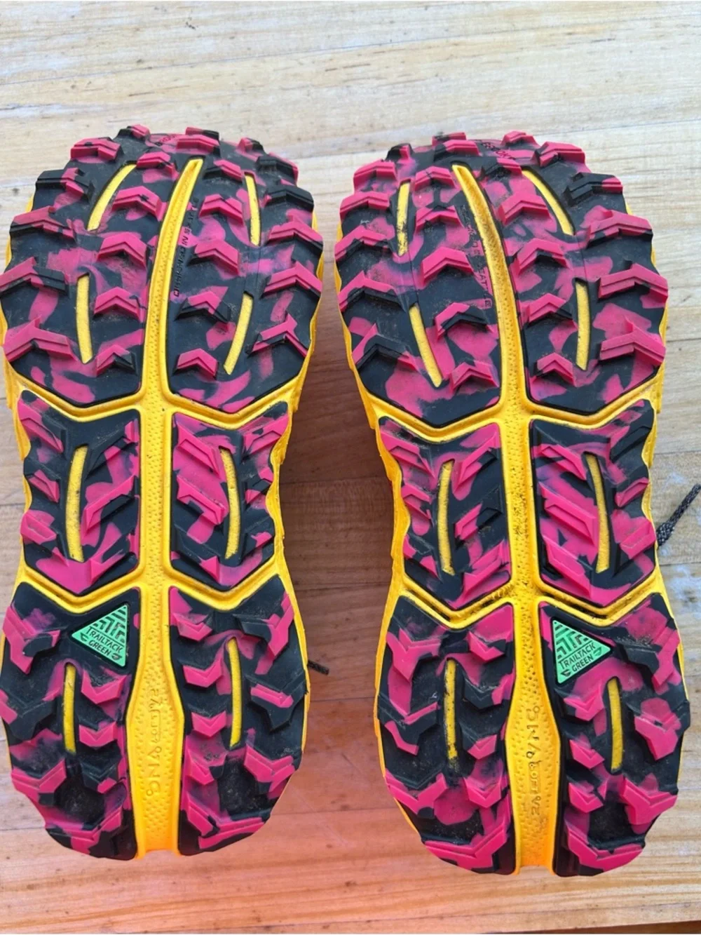 Brooks Cascadia 17 Diva Pink Black Lemon Women's 6.5 Running Shoes Sneakers - Picture 8 of 8